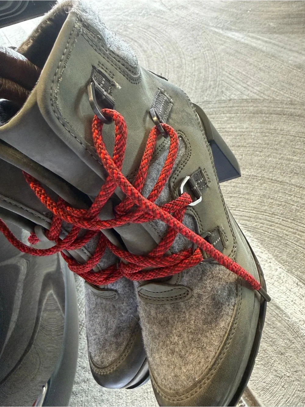 Sorel Women's Gray Winter Boots with Red Laces
